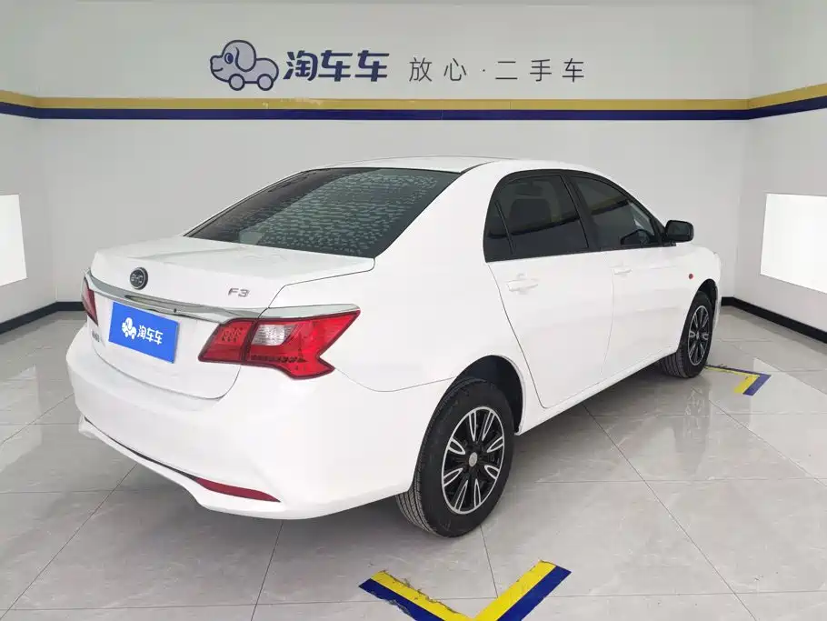 BYD F3 — фото 3