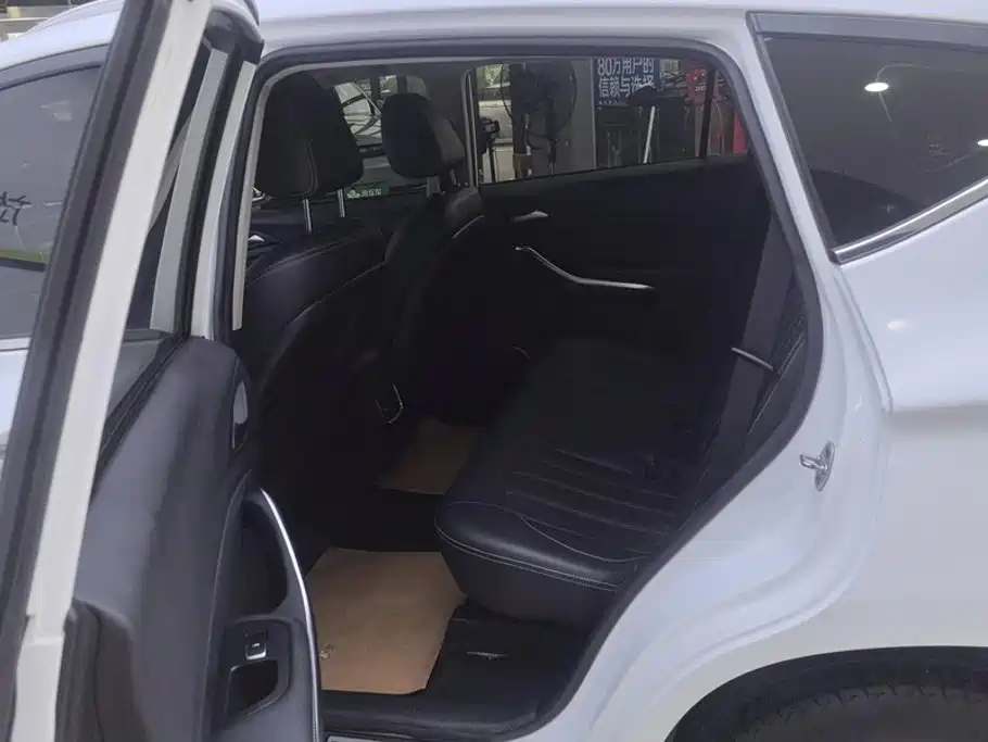 BYD Song — фото 11