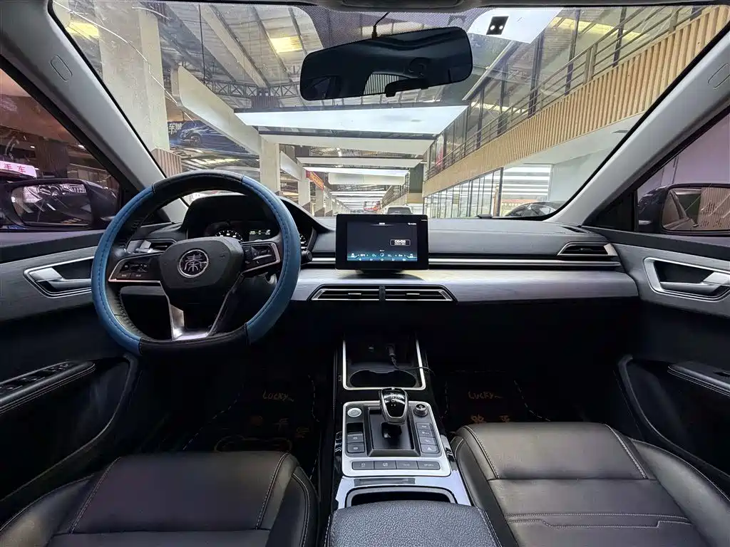 BYD Qin NEV — фото 5