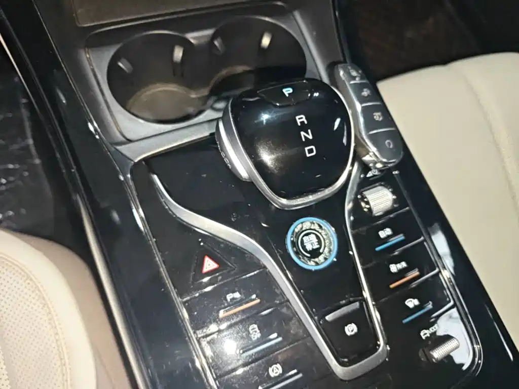 BYD Qin PLUS — фото 14