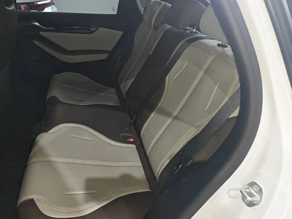 BYD Qin PLUS — фото 17