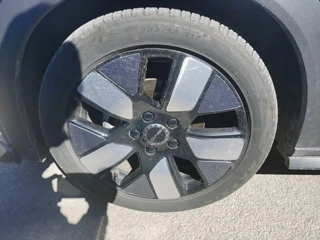BYD Dolphin — фото 23