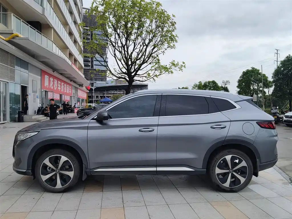 BYD PLUS New Energy — фото 3