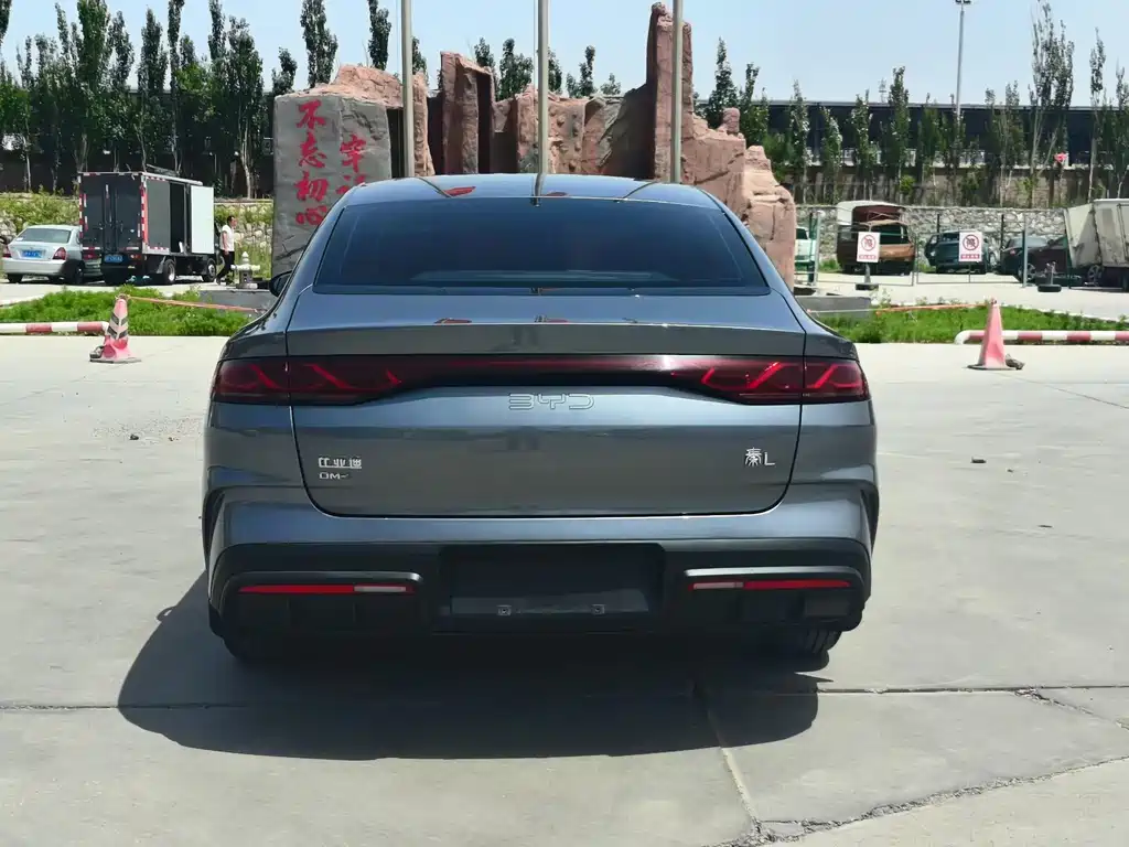 BYD Qin L — фото 8