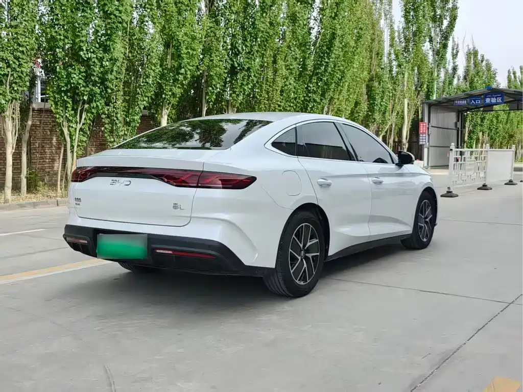 BYD Qin L — фото 7