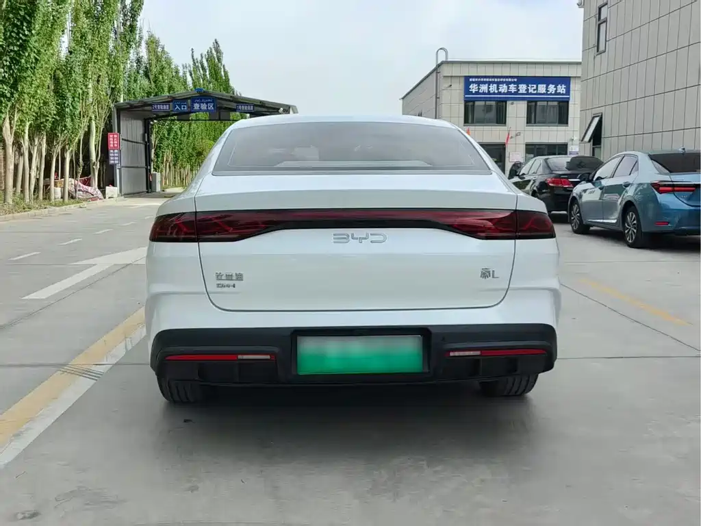 BYD Qin L — фото 8