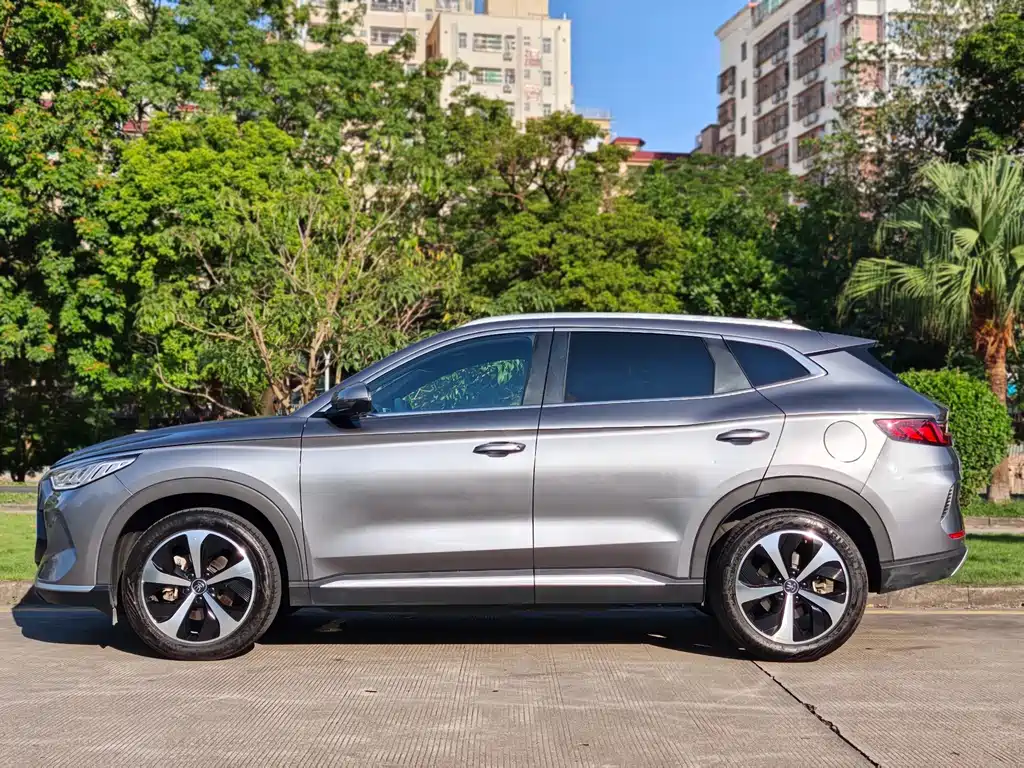 BYD PLUS New Energy — фото 5