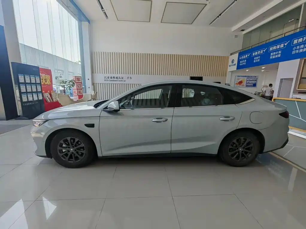 BYD Qin L — фото 4