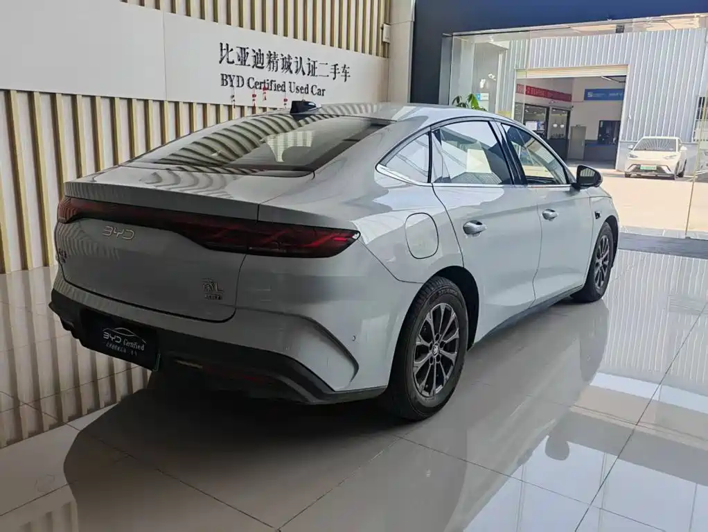 BYD Qin L — фото 6