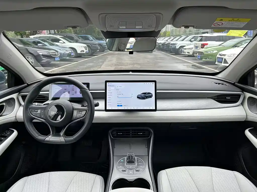 BYD Seal 05 DM-i — фото 6