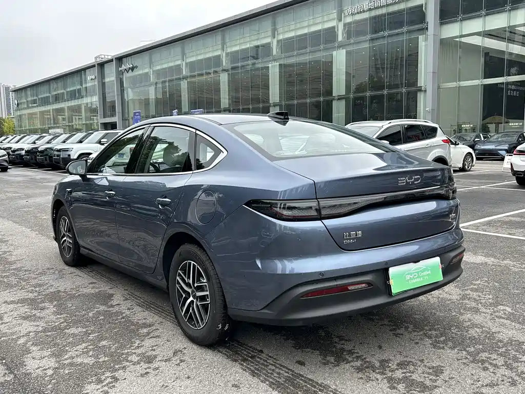 BYD Seal 05 DM-i — фото 9