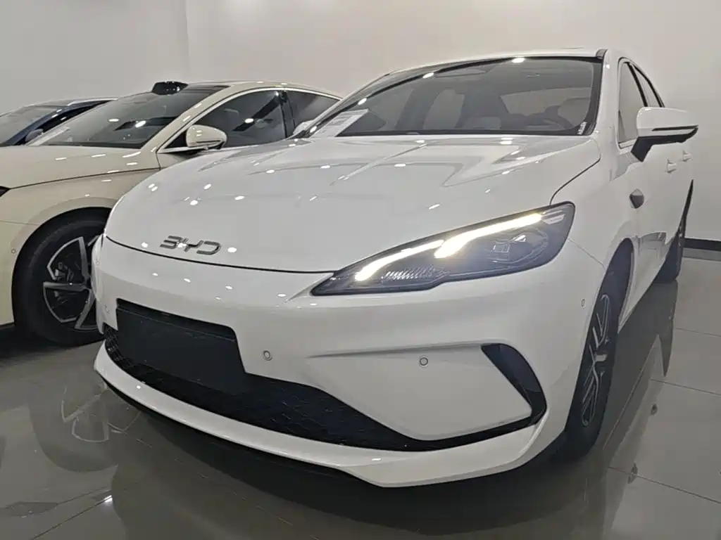 BYD Seal 05 DM-i — фото 2