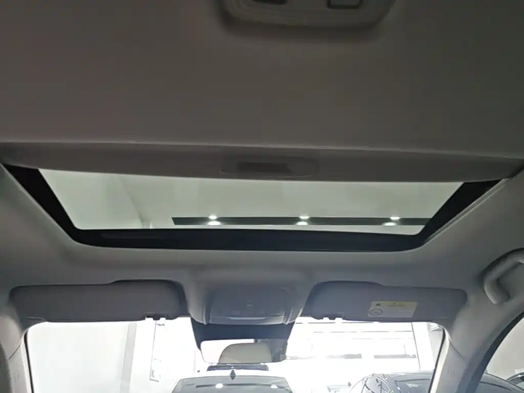 BYD Seal 05 DM-i — фото 18