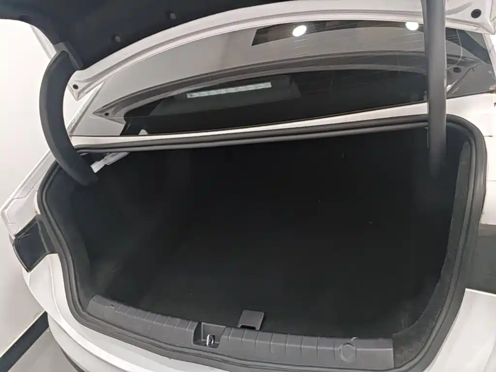 BYD Seal 05 DM-i — фото 19