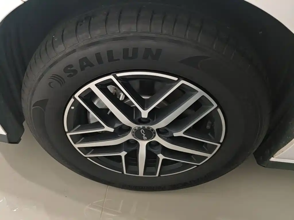 BYD Seal 05 DM-i — фото 23