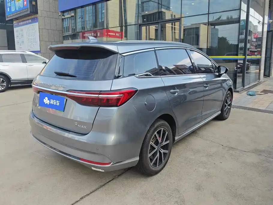 BYD MAX New Energy — фото 3