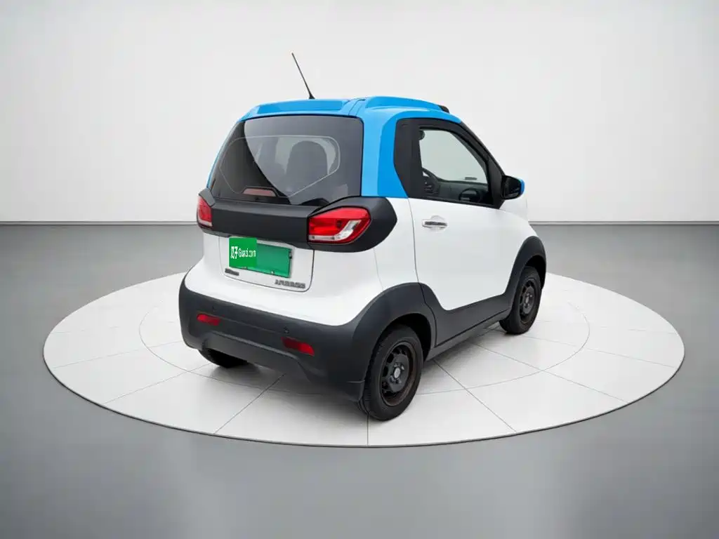 Baojun E100 — фото 4