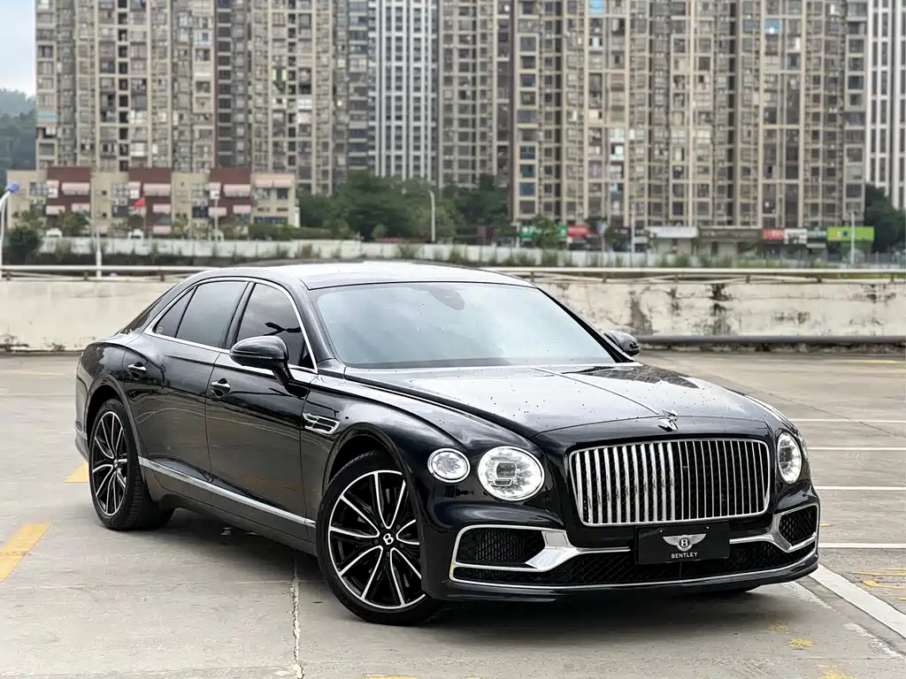 Bentley Flying Spur — фото 3