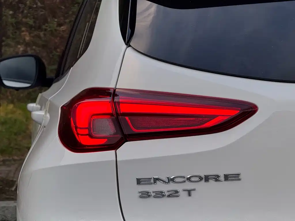 Buick Encore — фото 10