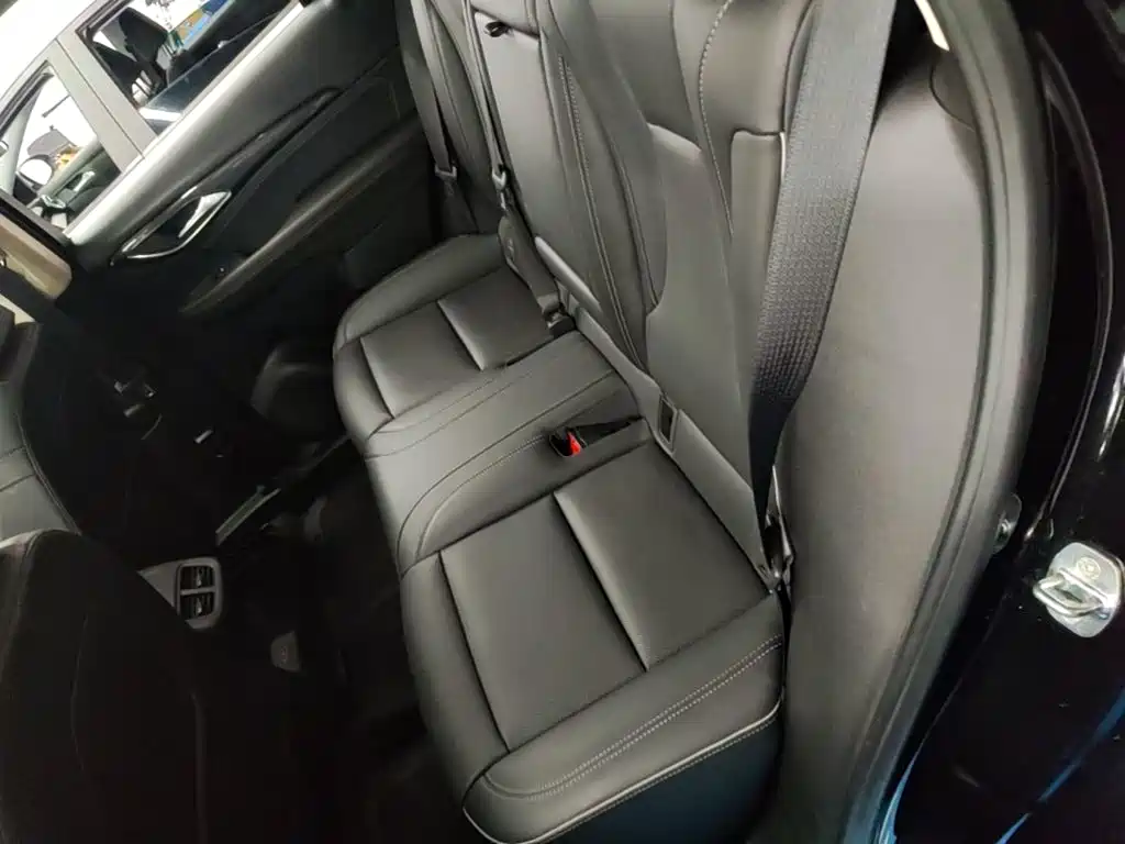Buick Envision Plus — фото 17