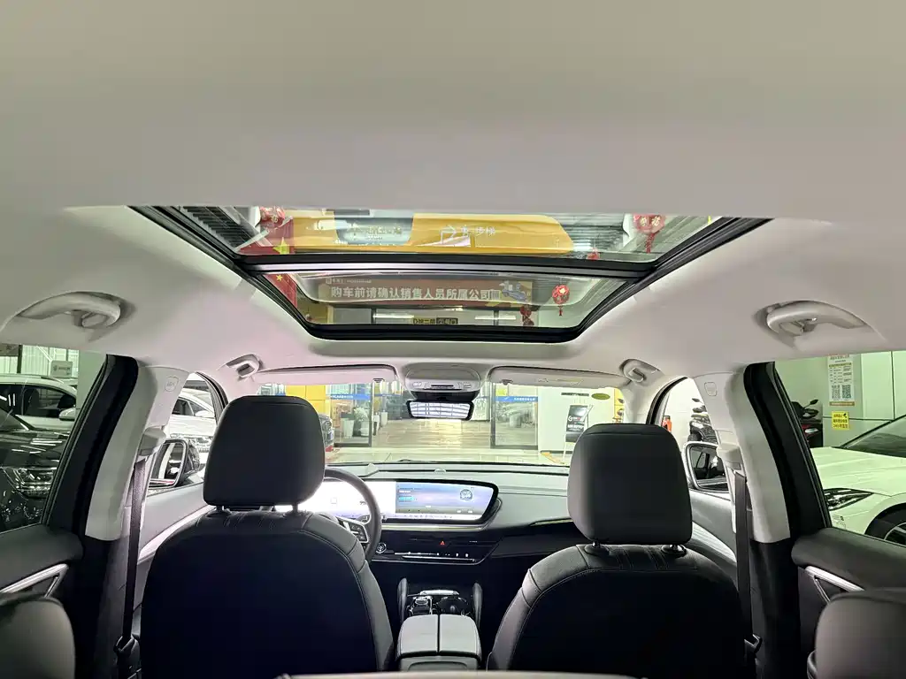 Buick Envision Plus — фото 17