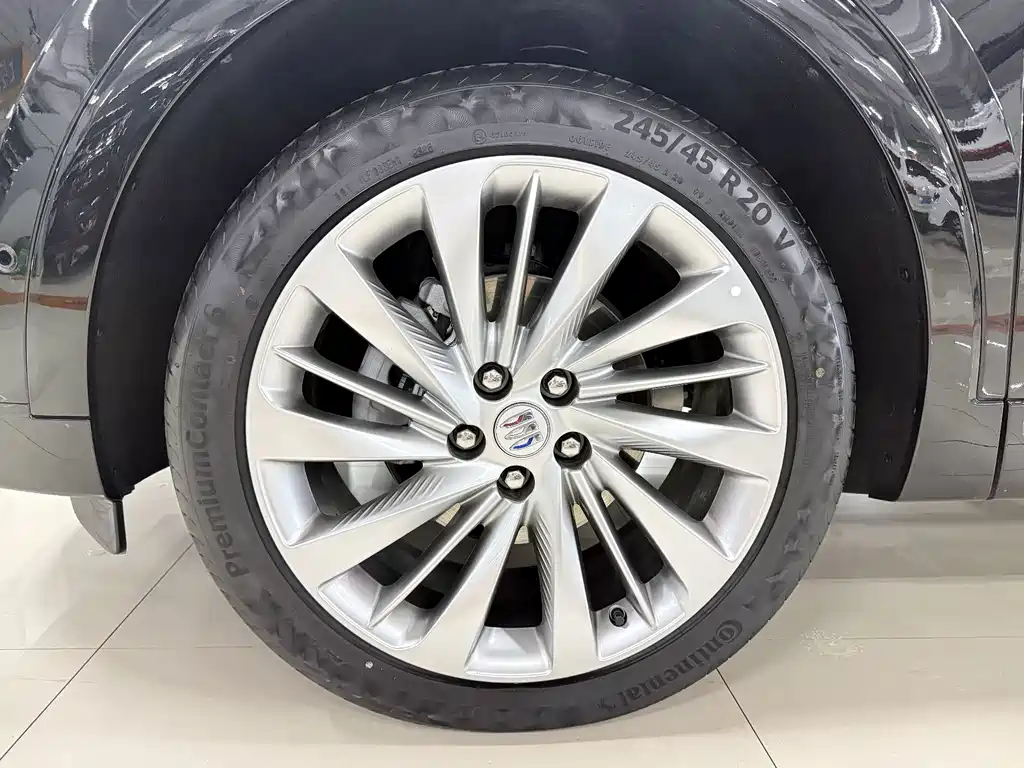 Buick Envision Plus — фото 20
