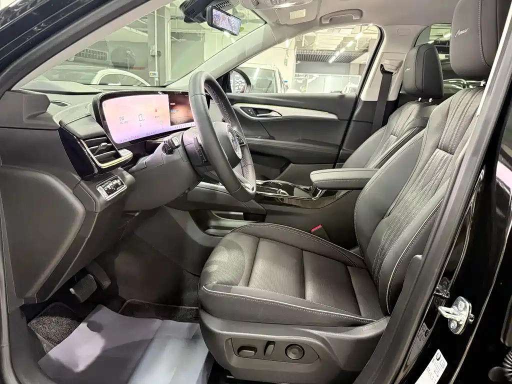 Buick Envision Plus — фото 8