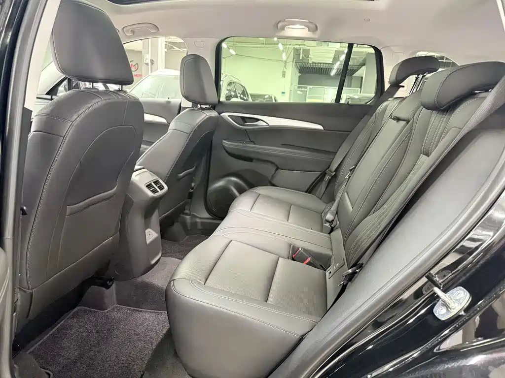 Buick Envision Plus — фото 9
