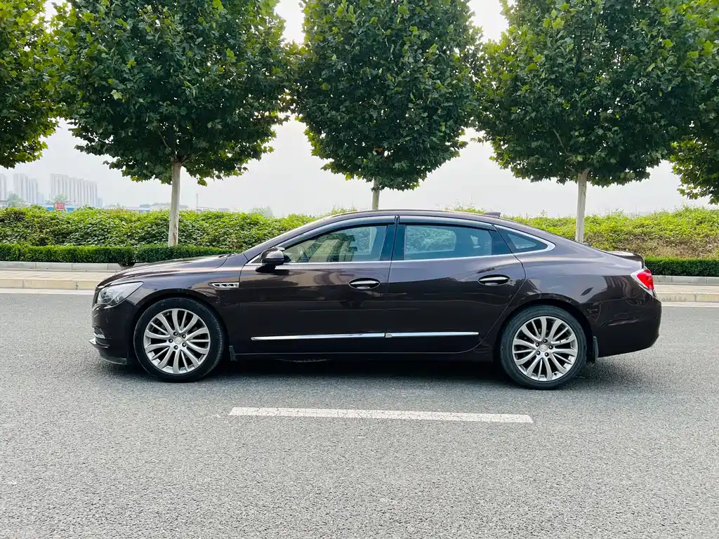 Buick LaCrosse — фото 7