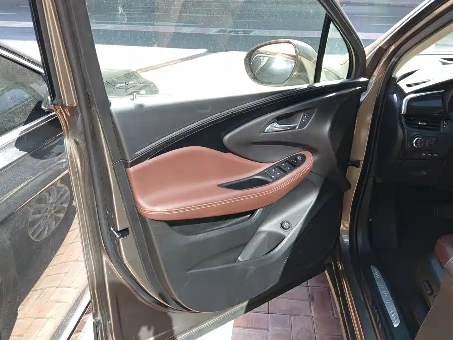 Buick Envision Plus — фото 7