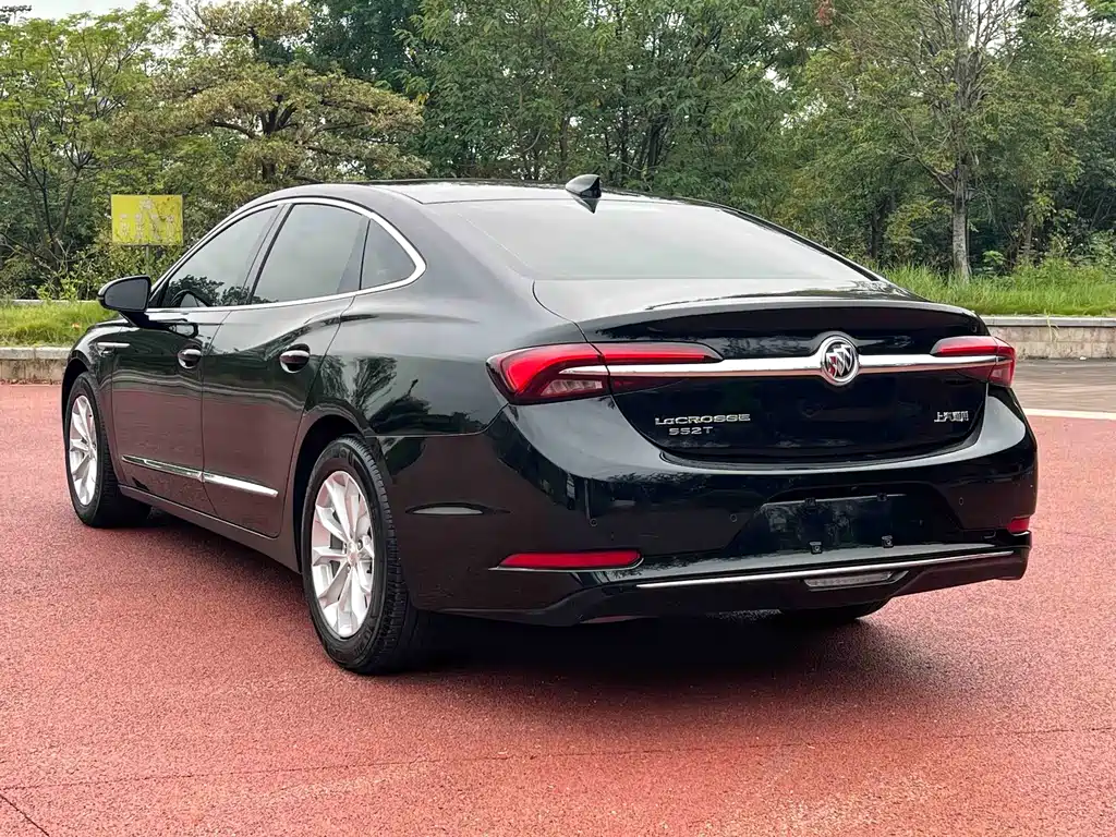 Buick LaCrosse — фото 4