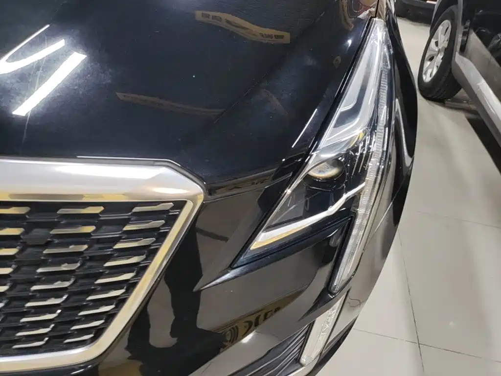 Cadillac XT5 — фото 24