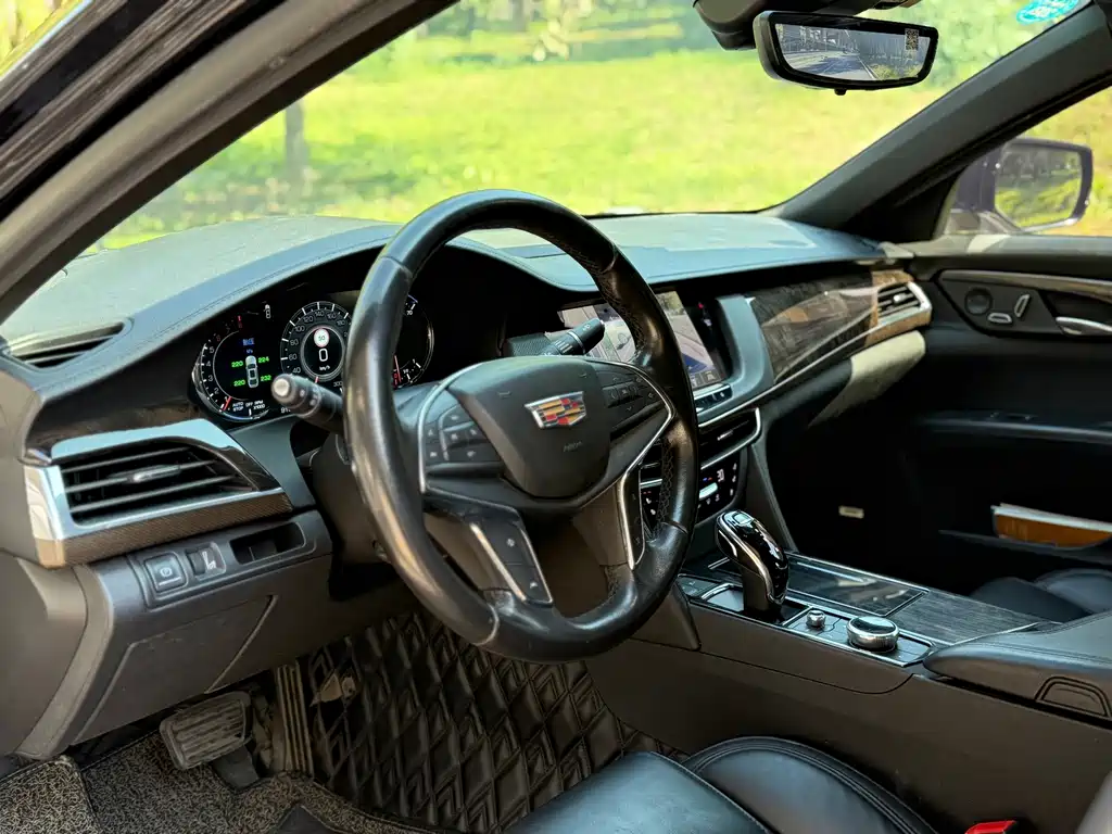 Cadillac CT6 — фото 8