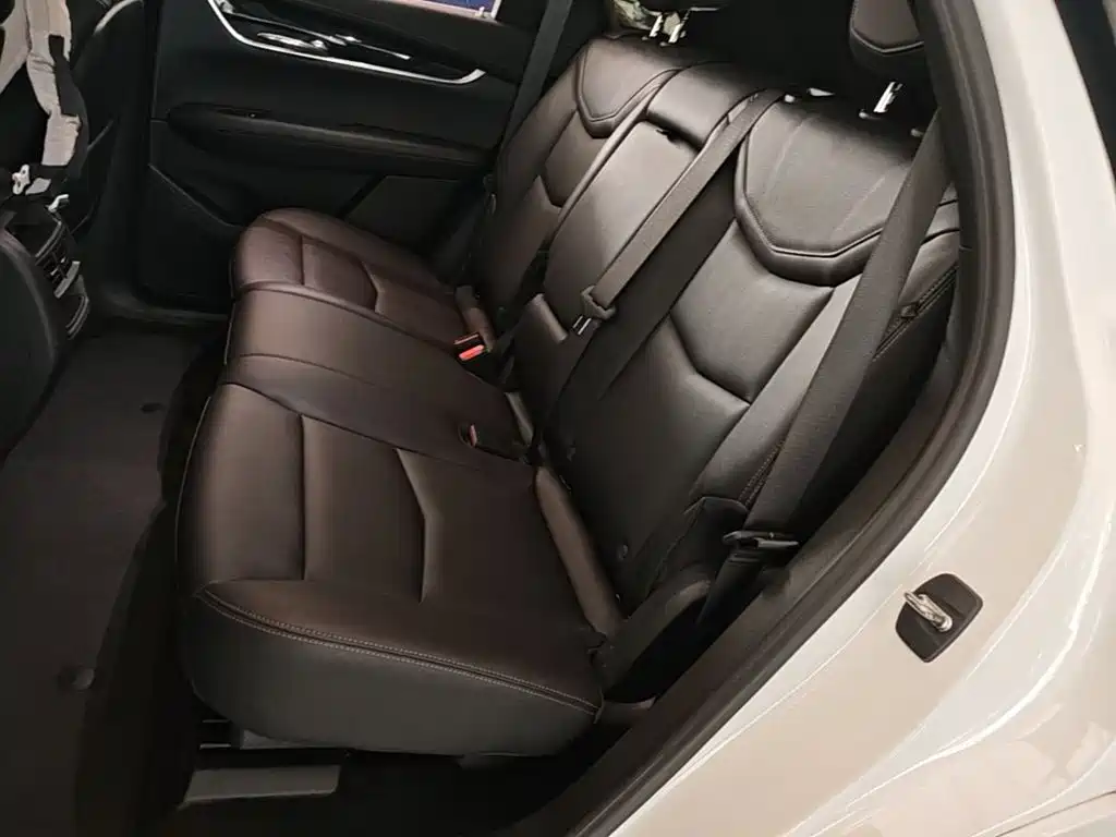 Cadillac XT5 — фото 17