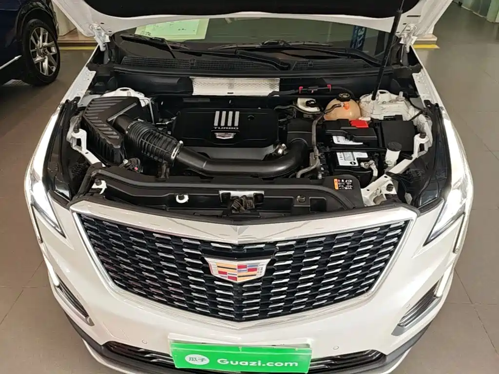 Cadillac XT5 — фото 20