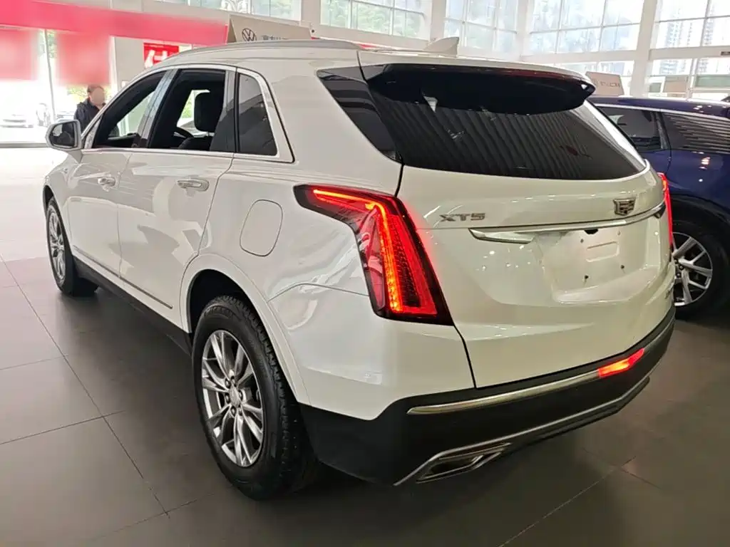Cadillac XT5 — фото 5