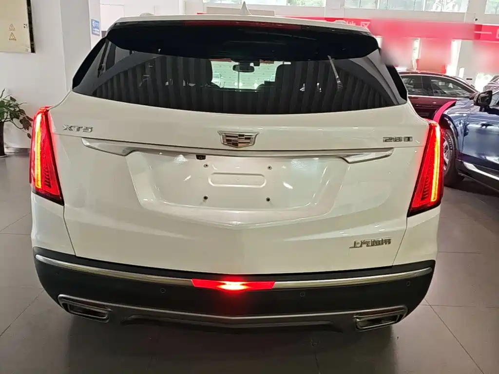 Cadillac XT5 — фото 6