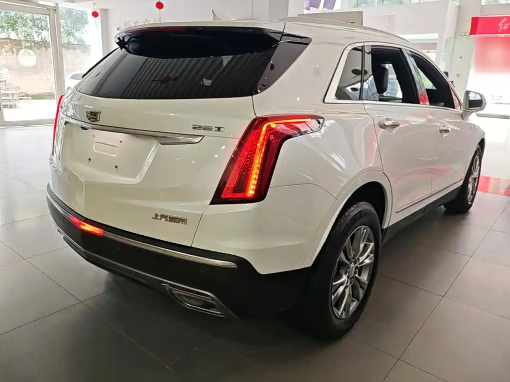 Cadillac XT5 — фото 7
