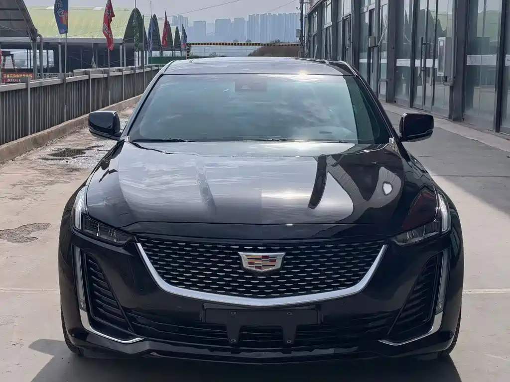 Cadillac CT5 — фото 2