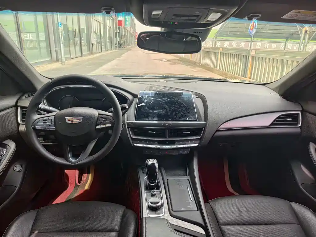 Cadillac CT5 — фото 9