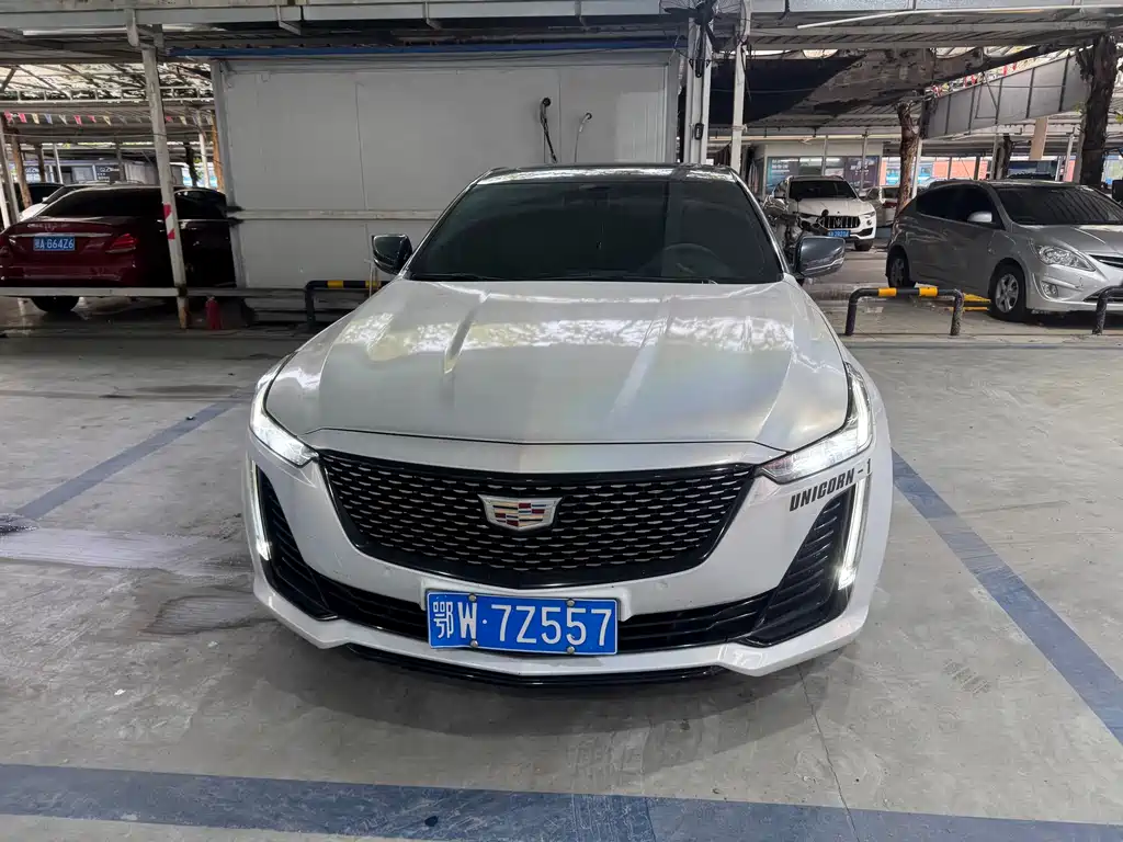 Cadillac CT5 — фото 2