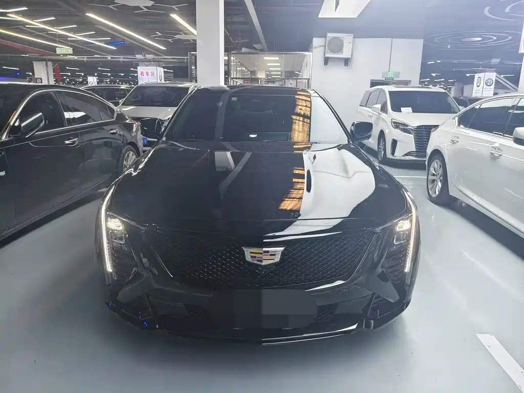 Cadillac CT5 — фото 2