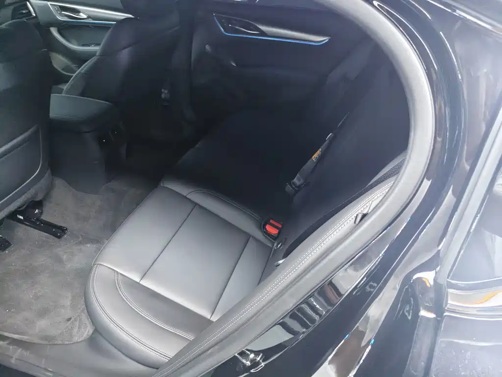Cadillac CT5 — фото 14