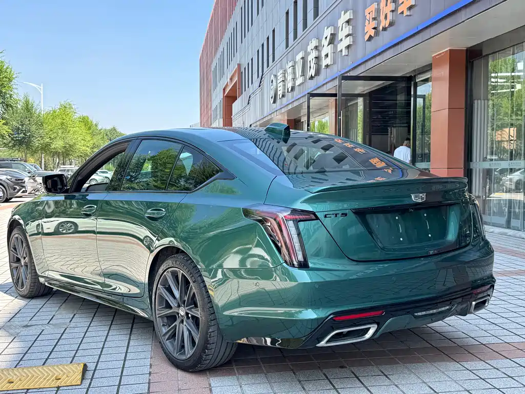 Cadillac CT5 — фото 17