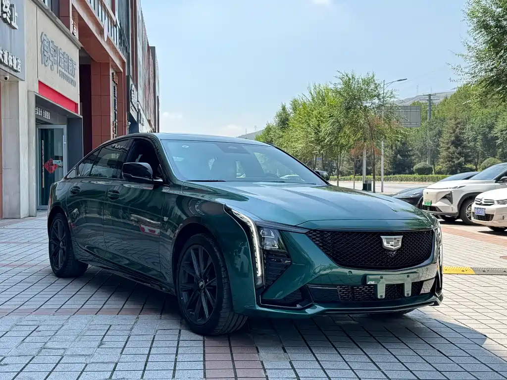 Cadillac CT5 — фото 3