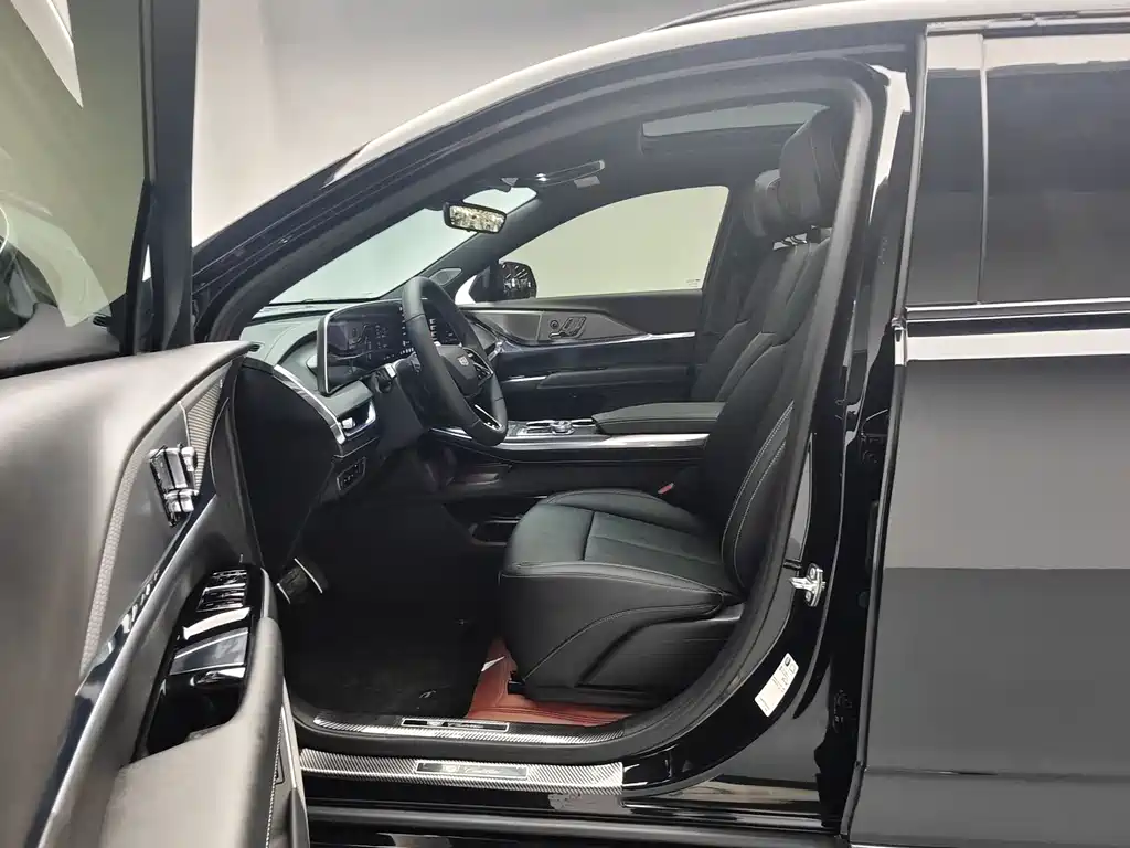 Cadillac XT5 — фото 9
