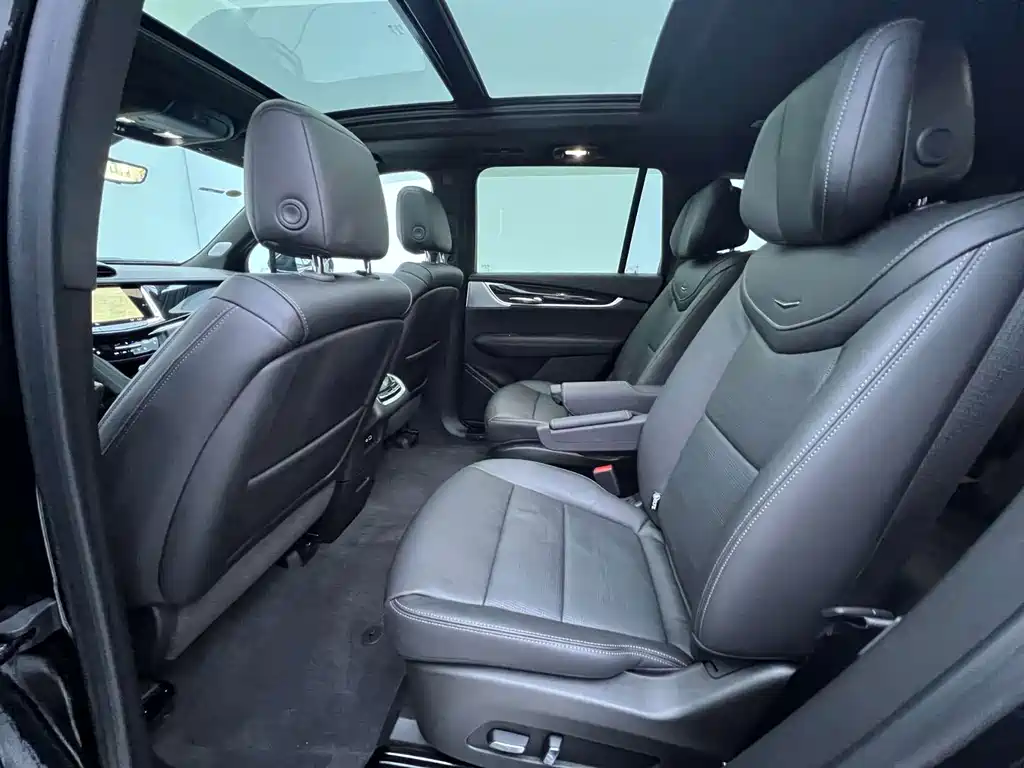 Cadillac XT6 — фото 6