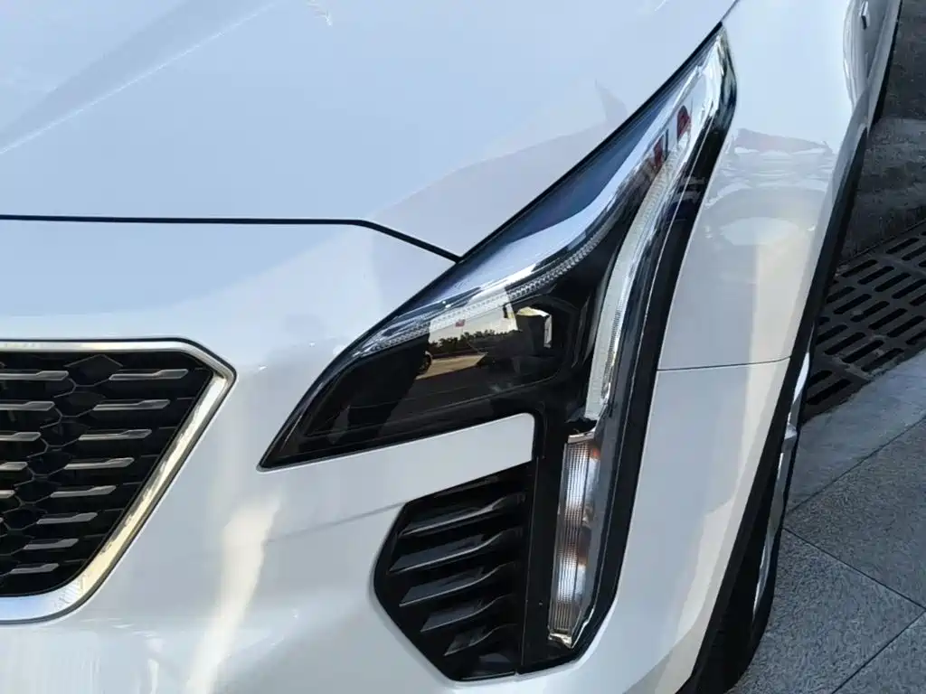 Cadillac XT4 — фото 24