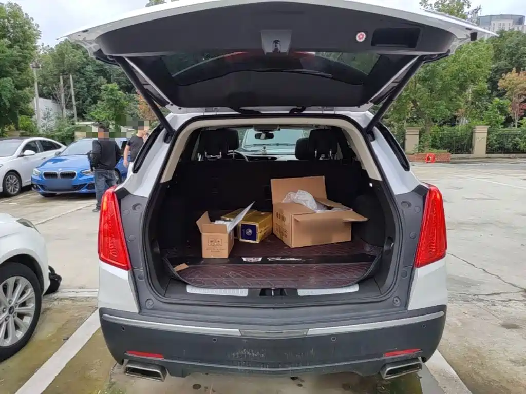 Cadillac XT5 — фото 19