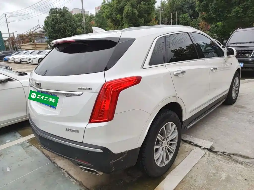 Cadillac XT5 — фото 7
